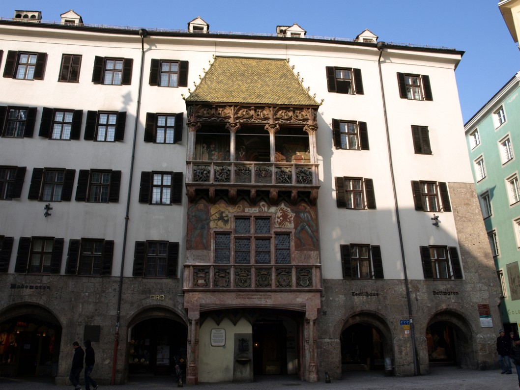 Goldenes Dachl in Old Town Innsbruck Goldenes Dachl in Old Town Innsbruck